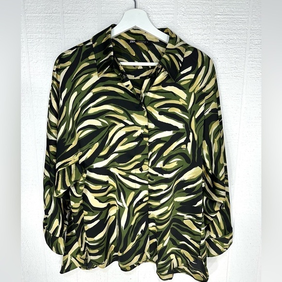 Zara print button down blouse shirt size M - Picture 2 of 14